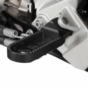 BMW R 1300 R Ergonomics - Lowering footrests ERGO-COMFORT